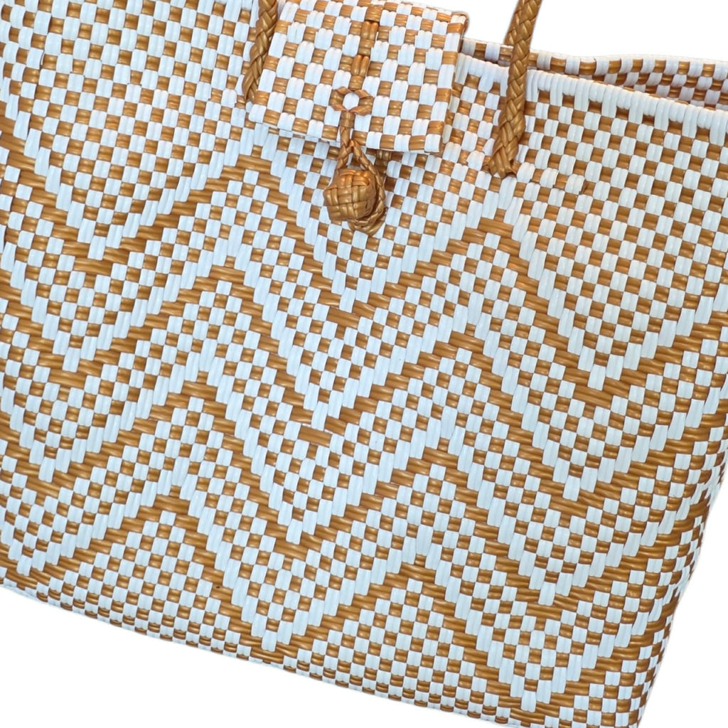 Gold wave BATIK